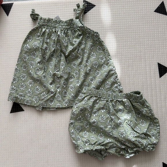 Carter’s|Baby girl Olive Green Floral matching Set,tank & shorts•••cotton & boho - Picture 5 of 6